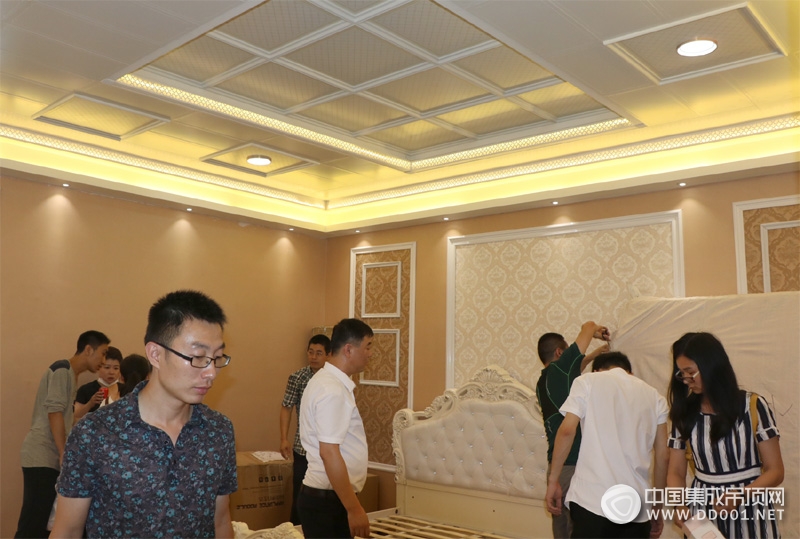 廣州展：巴迪斯“匠心家·品生活”亮相建博會(huì)—展前準(zhǔn)備